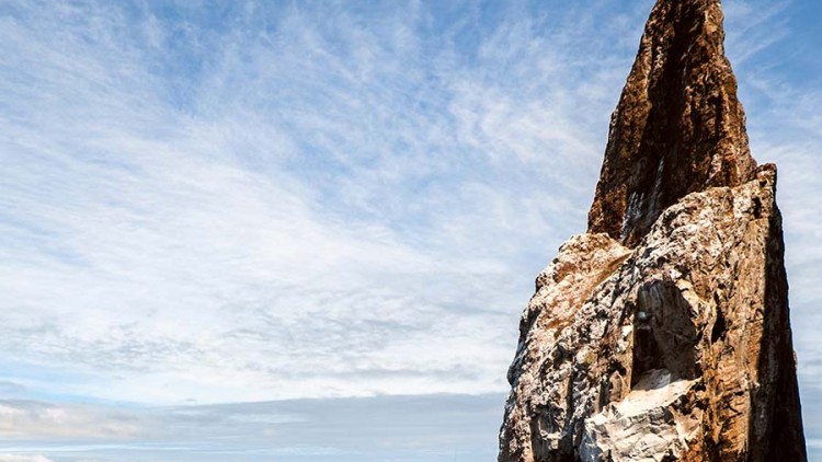 faa-galapagos-kicker-rock