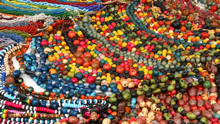 faa-otavalo-market