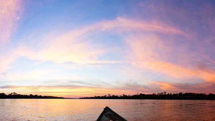 tambopata-sandoval-lake