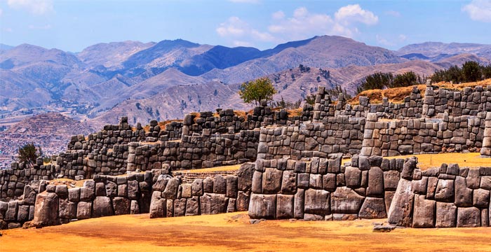 sacsayhuaman-park