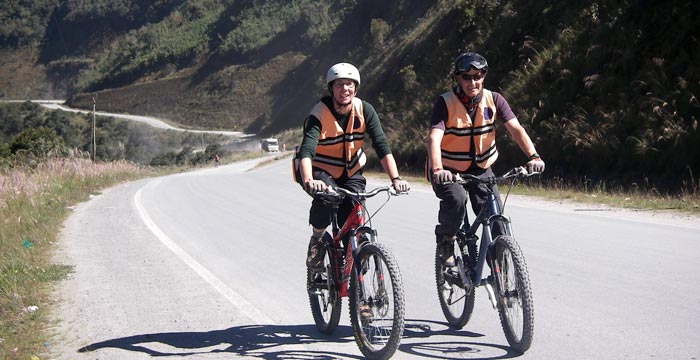 mountain-biking-in-peru