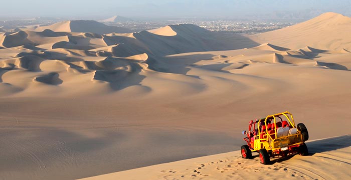 sandboarding-in-peru