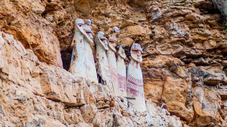 faa-sarcophagi-of-karajia