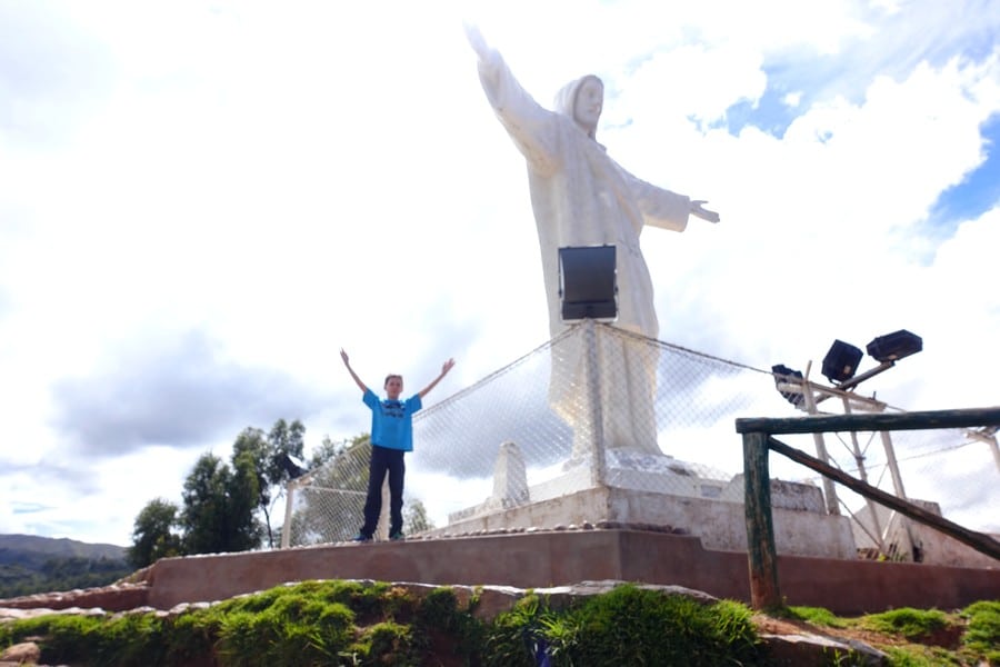 how-to-mingle-with-the-locals-in-cusco-local-christo-blanco