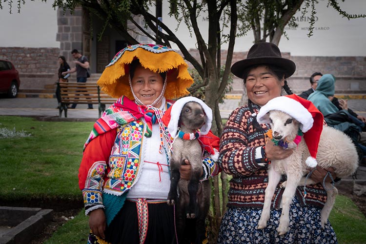  christmas in peru womens